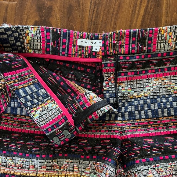 Trina Turk Multicolor Tweed Fringe Pockets Corbin Baja Shorts size 4 - Picture 3 of 7